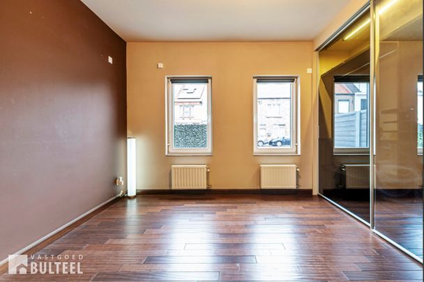 Modern appartement met 1 slaapkamer, terras en garage. - Photo 1