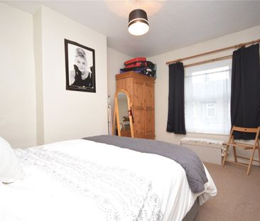 30, Yewdall Road, Rodley, Leeds, West Yorkshire, LS13 1NB - Photo 3