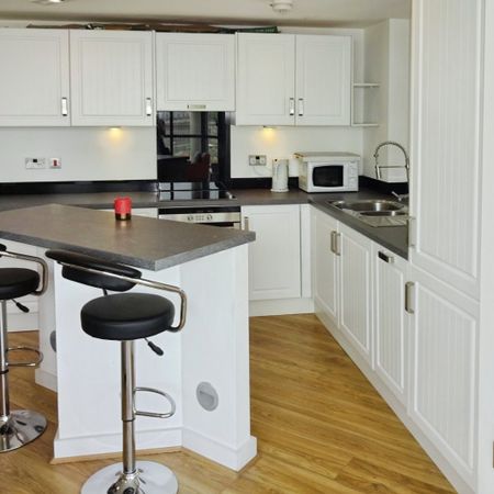 2 bedroom apartment to rent - Photo 4