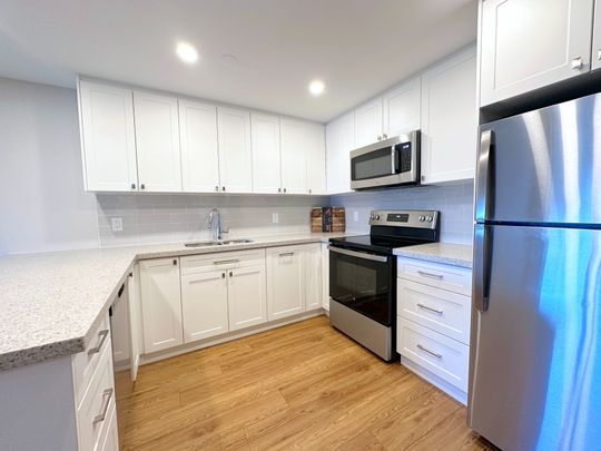 For Lease - 165 La Rose Avenue Unit# 811, Toronto, Ontario - Photo 1