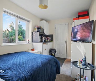 1 Bedroom House / Flat Share to let - Photo 1