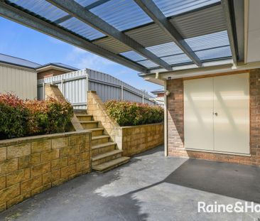 Charming 2 Bedroom Unit in Oakdowns - Photo 5