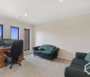 29 Londonderry Way Epsom VIC - Photo 4