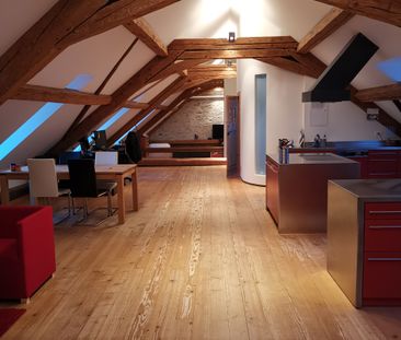 L'ambiance d'un loft au cœur du Stedtli - avec vue sur le lac de Morat - Photo 6