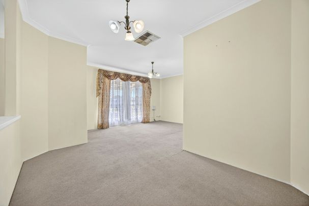 Spacious Family Living In Sought After Erskine - Photo 1