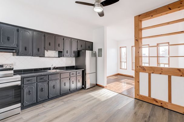 For Lease - 3038 Dundas Street Unit# 3, Toronto, Ontario - Photo 1