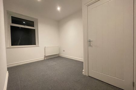 Claude Road, CARDIFF - Photo 2