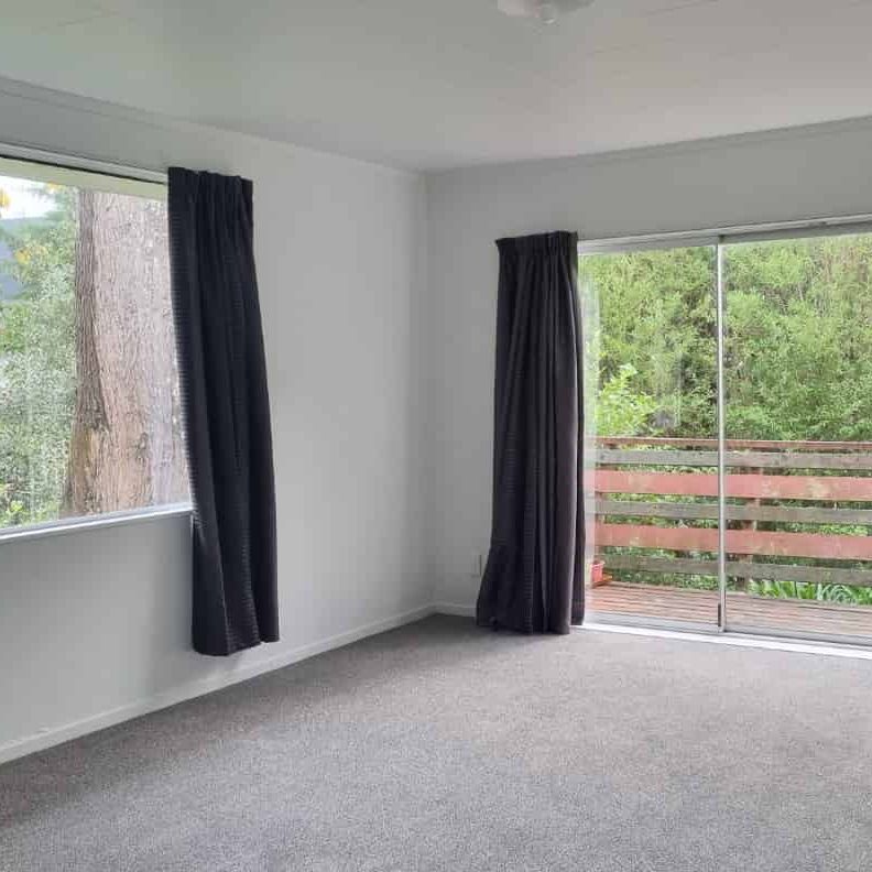 2 brms, back unit, - Photo 1