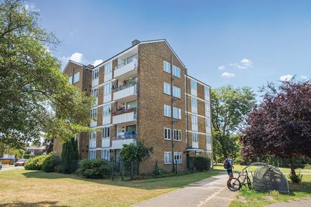 Casterbridge Road, London, SE3 - Photo 3