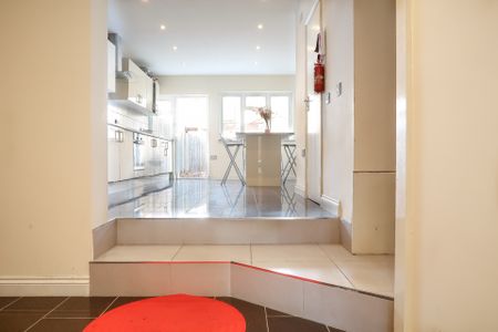 RM5 Coronation Road | Plaistow | London | E13 9QB - Photo 5