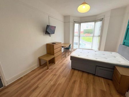 8 bedroom house share to rent - Photo 3