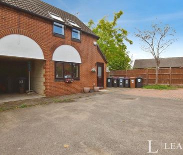 3 bedroom coach house to rent Blenheim Court, Bishop's Stortford, H... - Photo 5