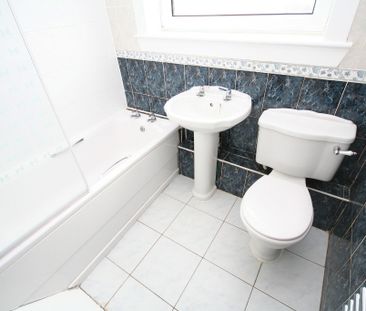 Main Street, Spacious 2 Bed Unfurnished Maisonette Apartment, Barrh... - Photo 5