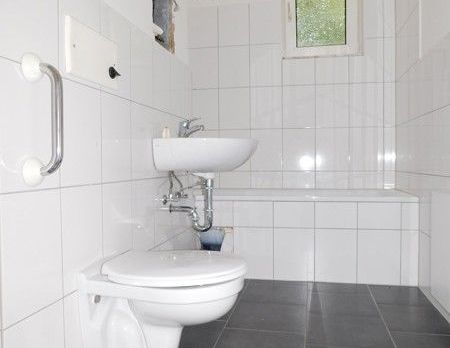 Gemütliche 3-Zi.-EG-Whg. mit sonniger Loggia - Photo 1