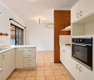 Spacious 2 Bedroom Townhouse!! - Photo 6