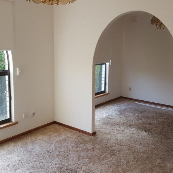 Prime Location! Beautiful 3 Bedroom Home Ready for You - Photo 1