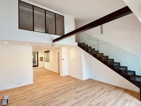 Location Appartement 5 pièces 130m² NICE 06300 - Photo 2