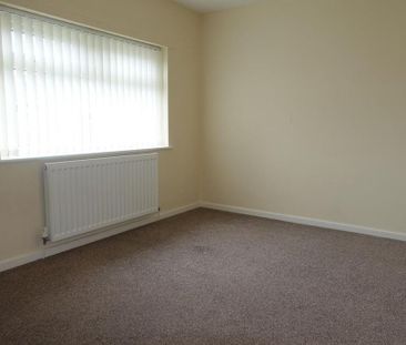 2 bedroom semi-detached house to rent - Photo 2
