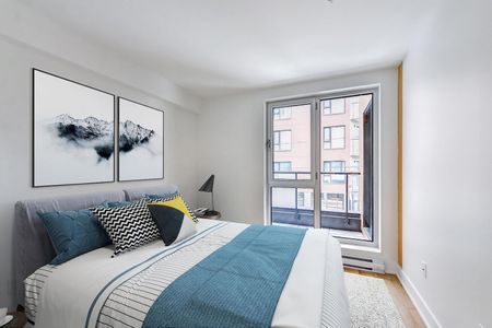 305 Rue de la Montagne, Montréal, QC - Photo 2