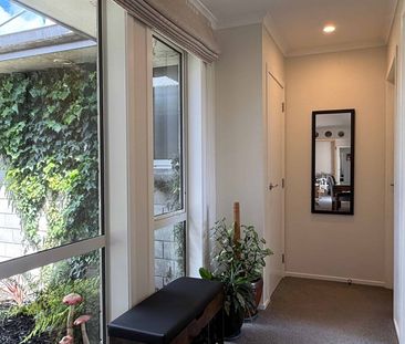 Modern living, country location! - Photo 4