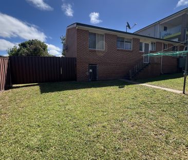 Spacious Yard & Comfortable Living in the Heart of St Andrews - Photo 3