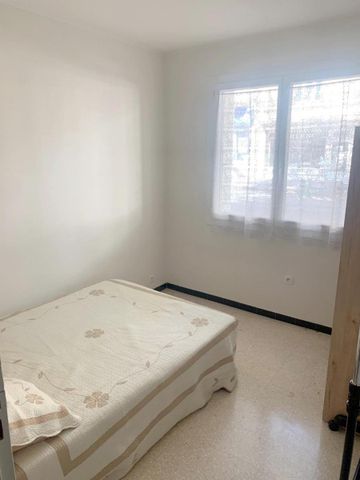 Location Appartement 2 pièces 30m² MILLAU 12100 - Photo 3