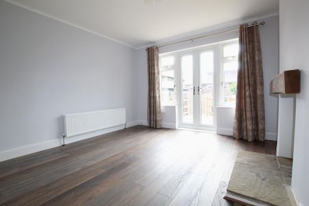 3 bedroom semi-detached house to rent - Photo 3