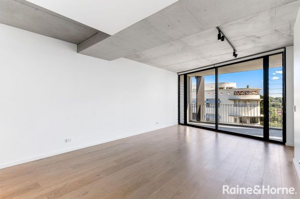 Stylish two bedroom apartment in Marrickville - Photo 1