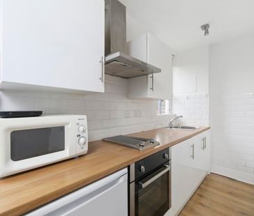Studio Flat To Let - Photo 4