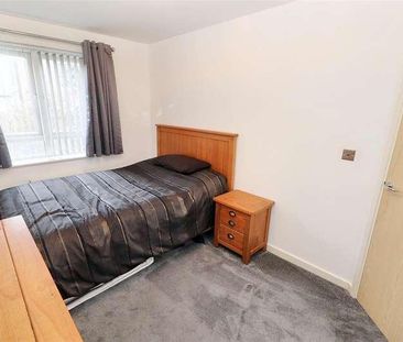 Todd Close, Borehamwood, WD6 - Photo 5