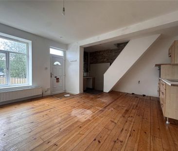 2 bedroom terraced house to rent - Photo 2