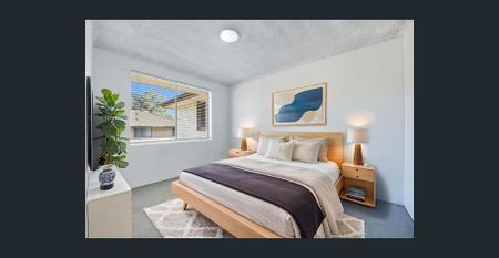 Top Floor Living! - Photo 5