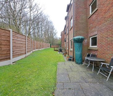 Tarvin Avenue, Heaton Chapel, Stockport, SK4 - Photo 2