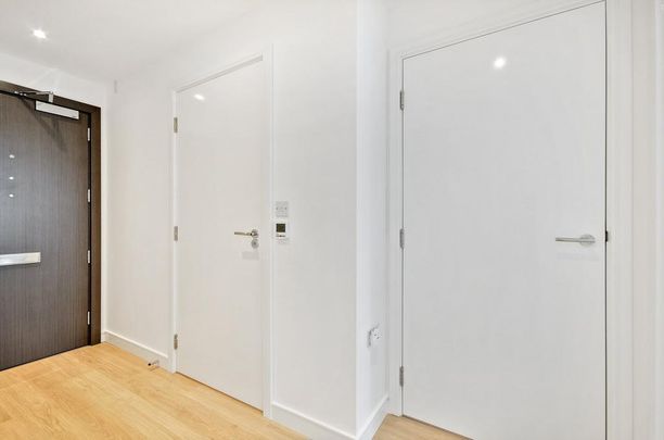 Studio to rent - Photo 1