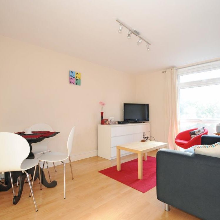 Gordon Road, Finchley Central N3 - Photo 1