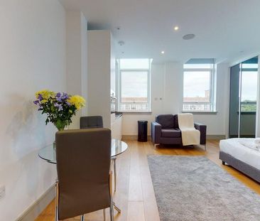 Studio to rent - Photo 3