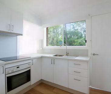 Charming Family Home in Gailes - Photo 2