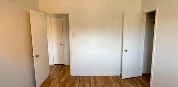 1 CH - 1 SDB - Montréal - $1,100 /mo - Photo 2