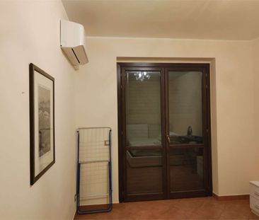 Aci trezza 3 vani arredato con garage - Photo 5