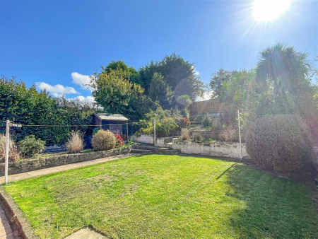 2 bedroom link detached house to rent - Photo 3