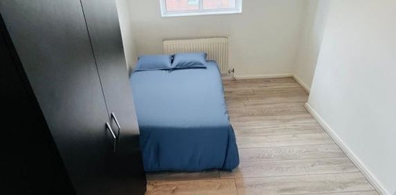 Room in a Shared Flat, Camberwell Road, SE5 - Photo 2