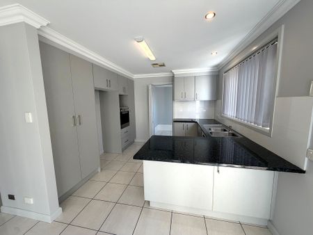 Executive Townhouse - Photo 4