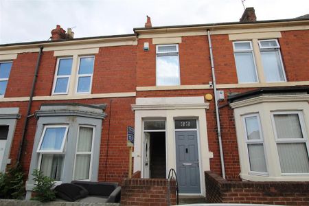 3 bedroom flat to rent - Photo 5