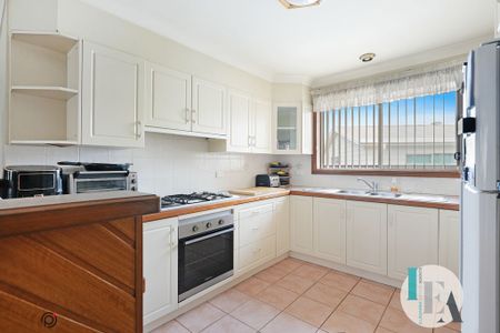 Spacious Home In Great East Side Location - Photo 5