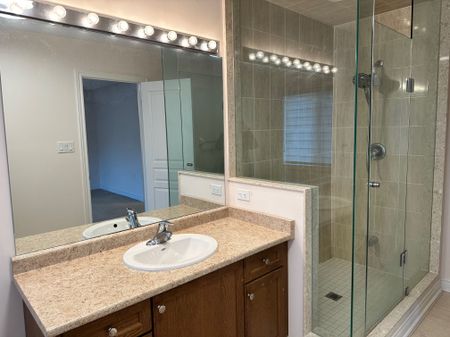 For Lease - 132 Spofford Drive, Whitchurch-Stouffville, Ontario - Photo 5