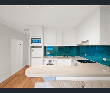 Modern Light-Filled Studio in Prime Surry Hills Location - Photo 2