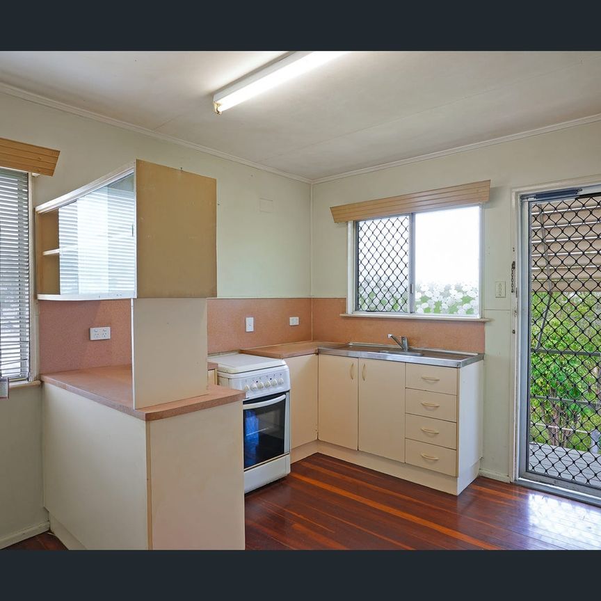 21 Derwent Circuit, Kelso, Qld 4815 - Photo 1