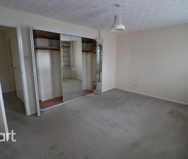 4 bedroom detached house to rent - Photo 2