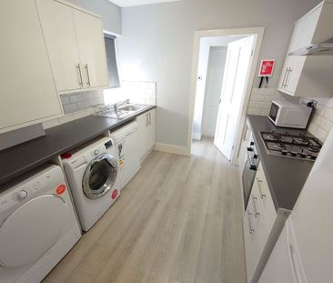 Malvern Road, Kensington. - Photo 2