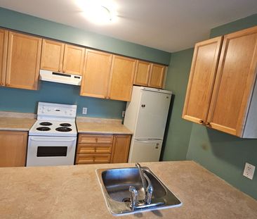 For Lease - 1 Chippenham Lane Unit# COACH HOUSE, Markham, Ontario - Photo 3